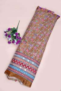 Tela Crepé Natural Color Camel con Estampado Floral Buta y Borde Ornamental Pesado para Material de Vestido Kurti, Prenda Étnica - Product Image 5