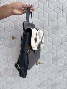 Mochila de Cuero Genuino con Patrón de Piel de Vaca, Estilo Bohemio, Unisex, con Cierre de Cremallera - Product Image 3