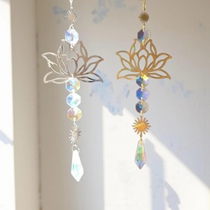 Lotus Shape Metal And Crystal Catcher Sun Catcher For Home Garden <b>Window</b> Decor Elegant Spiritual <b>Light</b> Catching Art Gift Item - Product Image 5