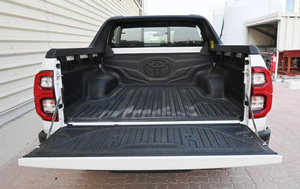 Pick-up 4x4 Diesel Turbo d'occasion 2024 pour Hilux Revo, conduite à gauche, sièges foncés - Product Image 2