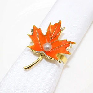 Anillo para Servilletas con Diseño Detallado de Caballo Naranja para Decoración de Mesa de Comedor, Estilo Temático Animal, Decoración Festiva y Recepción Única - Product Image 1