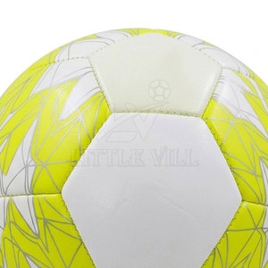 Ballon de football de qualité supérieure, léger, confortable, surface imperméable, construction robuste des panneaux, design personnalisable, logo disponible, OEM disponible - Product Image 6