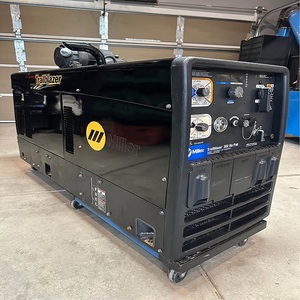 เครื่องเชื่อมมิลเลอร์แบบพกพา 3.6kVA ที่เชื่อถือได้ พร้อมมอเตอร์ดีซี และเทคโนโลยี IGBT เพื่อการจ่ายไฟที่เสถียร - Product Image 1