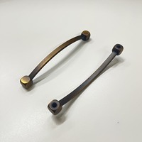 Poignées et boutons de meubles en ZAMAK bronze |   Poignée de tirage et de poussée en forme de T de style Mid-Century Modern pour armoire de chambre et commode