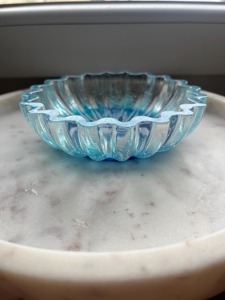 Bol décoratif en résine fait main, plat à bibelots en époxy, accent moderne pour la maison, idée cadeau parfaite - Product Image 2
