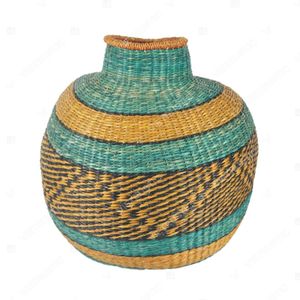 Vase en jonc de mer de style Bolga, coloré et fleuri, de la marque Vietrustic, pour la table, les aliments et les plantes. - Product Image 4