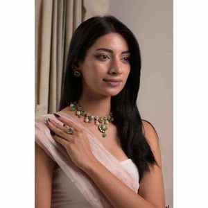 Joyería de moda nupcial, conjunto de collar y aretes tipo gargantilla para boda en plata de ley 925 con piedras verdes y perlas - Product Image 2