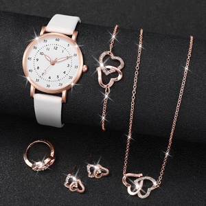 Reloj de pulsera de cuero para mujer NW1482 y conjunto de joyería con forma de corazón - Product Image 6