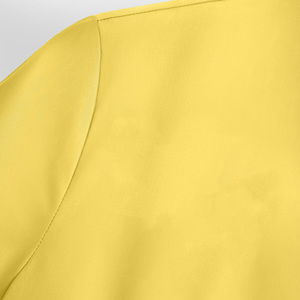 Chemise de travail médicale légère à manches longues pour femme, avec logo personnalisé brodé - Product Image 3