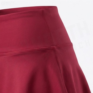 Jupe courte taille haute pour femme, style sportif, couleur unie, volants, rouge, polyester satiné 180g, style japonais, toutes saisons - Product Image 5