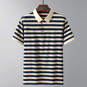 เสื้อโปโลแขนสั้นลายทางสีแดงและสีครีมสำหรับผู้ชาย ทรงปกติ ผ้าถักลำลอง ติดกระดุมด้านหน้า - Product Image 2