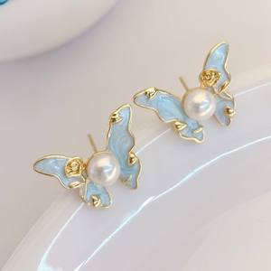 Pendientes de Plata de Ley con Diseño de Pintura al Óleo, Perla de Agua Dulce y Mariposa de Primavera, Joyería Zhuji, Elegantes Broches para las Orejas - Product Image 2