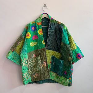Veste vintage patchwork Kantha pour femmes, style bohème, en soie brodée - Product Image 1
