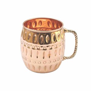 Tasses à bière Moscow Mule tendance et élégantes avec poignée dorée et finition cuivrée pour la maison, l'hôtel et les restaurants. - Product Image 1