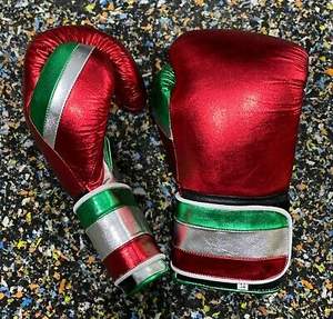 Guantes de Boxeo Profesionales Hechos a Medida de Cuero Vacuno Genuino en Tono Verde Perla Metálico Rojo, con Cierre de Cordones - Product Image 5