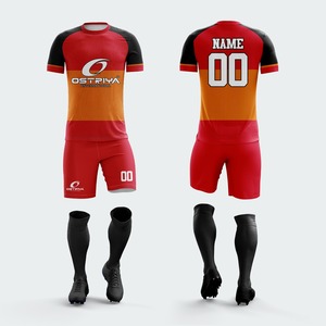 Uniforme de football respirant pour adulte, coupe classique, unisexe, 100% polyester, manches courtes, logo sur le devant, séchage rapide, service OEM - Product Image 2