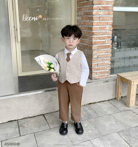 ชุดเสื้อผ้าเด็กขายดี 3 ชิ้น ชุดสูทเด็กผู้ชายสำหรับงานแต่งงาน ชุดสูทลำลอง ชุดสูทเด็กผู้ชายวัยรุ่นสำหรับงานพรอมและงานปาร์ตี้ - Product Image 1