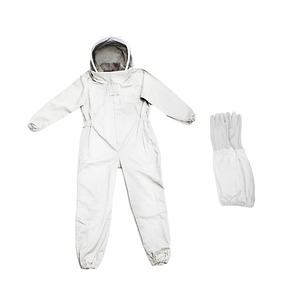 Combinaison fiable pour la récolte du miel avec voile de protection pour apiculteurs exerçant des travaux d'entretien des ruches et des activités agricoles en extérieur - Product Image 4