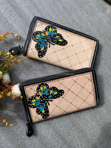 Cartera de mano de cuero tallado con mariposas para mujer, cartera elegante, regalos de embrague - Product Image 4