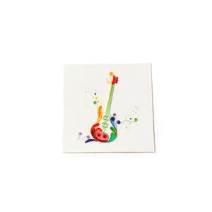 Tarjeta de quilling artesanal colorida con diseño de guitarra, tarjeta de quilling premium con sobre, especial para saludos musicales - Product Image 2
