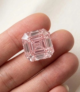 Diamante Cultivado en Laboratorio CVD de 4CT, Corte Asscher, Color Rosa Fantasía, Claridad VS1, Certificado IGI, Corte Excelente 3EX, Proveedor B2B para Distribuidores e Importadores de Diamantes - Product Image 4