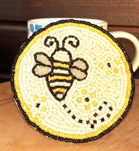 Posavasos Cuadrados de Cuentas de Vidrio Hechos a Mano - Diseño Clásico con Base de Poliéster (4x4 Pulgadas) MS HANDICRAFT Regalos Religiosos para Iglesias - Product Image 5