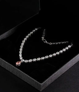 สร้อยคอทองคำแท้ 14K ประดับเพชรทรงกลมเจียระไนแบบบริลเลียนท์ พร้อมจี้สีชมพูแฟนซี รับรองโดย IGI เครื่องประดับหรูหราสำหรับงานแต่งงานและงานปาร์ตี้ เหมาะสำหรับทั้งชายและหญิง - Product Image 2