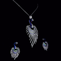 Ensemble pendentif et boucles d'oreilles en émail paon argenté pour femme, avec émail bleu et zircon cubique, idéal pour les soirées sophistiquées
