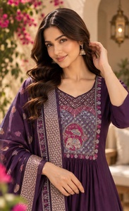 Kurti de qualité supérieure pour mariage et occasions spéciales, provenant d'un fournisseur et exportateur indien, disponible au prix de gros. - Product Image 2