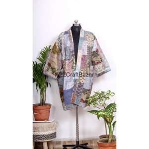 Kimono de algodón ligero de diseño japonés para mujer, con estampado floral, bolsillos Kantha, de lujo, transpirable, con patchwork, para el invierno. - Product Image 1