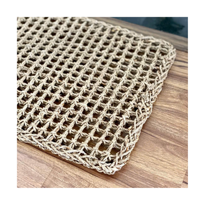Alfombra de paja natural hecha a mano, tejida y trenzada, para sala de estar, dormitorio, cocina, accesorios decorativos para el hogar, Vietnam - Product Image 1