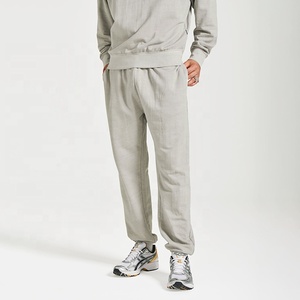 Ensemble survêtement et jogging surdimensionné OEM pour homme, tissu premium, tenue décontractée pour la gym, entraînement, streetwear - Product Image 5