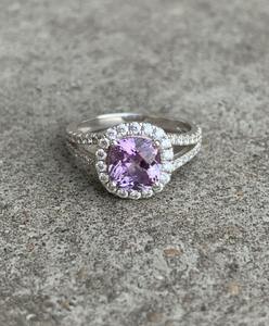 Anillo de Compromiso Minimalista con Engaste de Canal, Corte Cojín, Certificado por Terceros, Plata 925, Amatista Natural, Cristiano, Unisex - Product Image 1