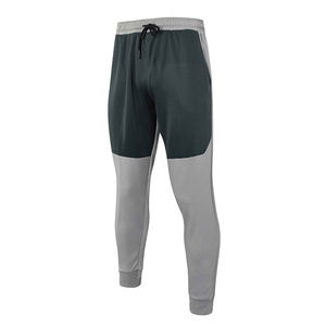 Vente en gros d'usine, nouveaux ensembles de vêtements d'entraînement de football personnalisés avec logo d'équipe, vêtements de sport pour hommes de haute qualité, 100% polyester, haute qualité - Product Image 5