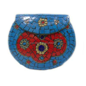 Sac à main en résine et incrustations de vadrouille fait main avec incrustation de perles et sangle de chaîne pour les occasions de mariage des femmes - Product Image 6