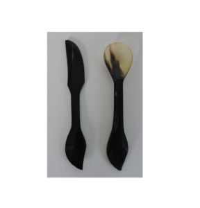 Juego de 2 servidores de ensalada de cuerno de diseño moderno, cucharas de cuerno hechas a mano con cuerno natural de búfalo a un precio razonable. - Product Image 2