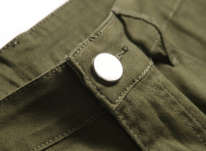 Shorts cargo déchirés en jean tissé vert olive pour homme, coupe large, décontractés, respirants, 100 % coton, effet vieilli, pour l'hiver et l'automne - Product Image 2