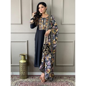 Hermosa parte superior e inferior de fiesta con Dupatta XL Tamaño Elegante y elegante - Product Image 6