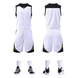 Uniforme de basket-ball de qualité supérieure, respirant, à séchage rapide, ensemble de maillots et shorts, tissu polyester, fabriqué au Pakistan - Product Image 5