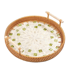 Plateau de service en nacre à motif feuille, artisanat de rangement avec poignée, plateau en nacre et rotin aux meilleurs prix - Product Image 1