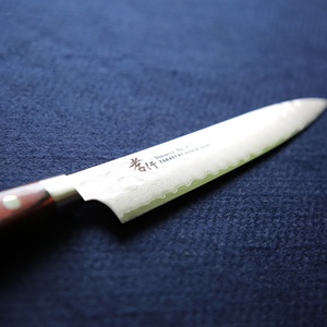 Authentique couteau de cuisine japonais, lame de damas VG 10 - Product Image 1