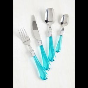 Cubiertos de estilo italiano hechos a mano Juego de cubiertos de acero de portabilidad Latón Blanco Negro Mango de resina Vintage Estilo real Acero inoxidable - Product Image 1