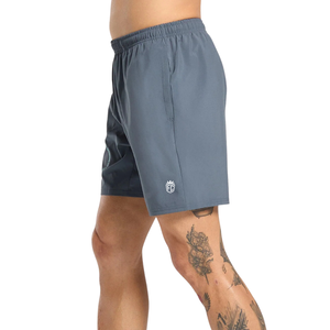 กางเกงขาสั้นออกกำลังกายทรงสลิมฟิต 7 นิ้ว ระบายอากาศได้ดี สีไทเทเนียมบลู สำหรับผู้ชาย - Product Image 3