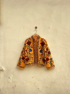Chaqueta Suzani Bordada a Mano para Mujer, Chaqueta Textil Artesanal Tradicional India, Chaqueta con Bordado Floral Hecho a Mano, Estilo Boho Étnico - Product Image 3