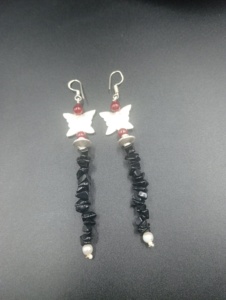 Amaira Jewels Butterfly Drop <b>Earrings</b> Gold Plated <b>Red</b> Beads Black Chips Freshwater Pearl Minimalist Women's - Product Image 4