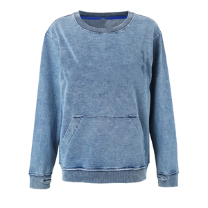 Sweat-shirt col rond en denim ZPB personnalisé, broderie chenille, sororité et fraternité grecques, unisexe, coton premium, lavage vintage - Product Image 1
