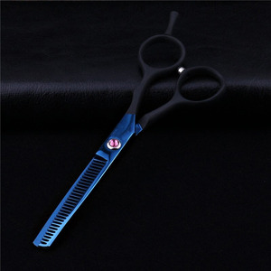 Tijeras de peluquería con soporte para el dedo, para la mano derecha de personas normales, para barberos y tijeras de corte con estilo. - Product Image 5