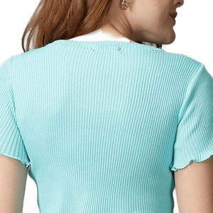 Crop top personnalisé avec logo, service OEM, crop top décontracté pour l'entraînement, crop top à manches courtes, vêtements de sport, coupe ajustée, prix bas - Product Image 5