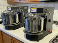 ZBX HM-15TD 6kg 15L Pétrin à spirale Affichage numérique Haute productivité pour la fabrication de pâte à pain pour boulangerie