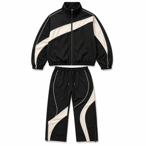 Conjunto Deportivo para Hombre en Negro y Beige con Bloques de Color, Chaqueta y Pantalones de Poliéster Tejido, Ropa de Otoño - Product Image 1